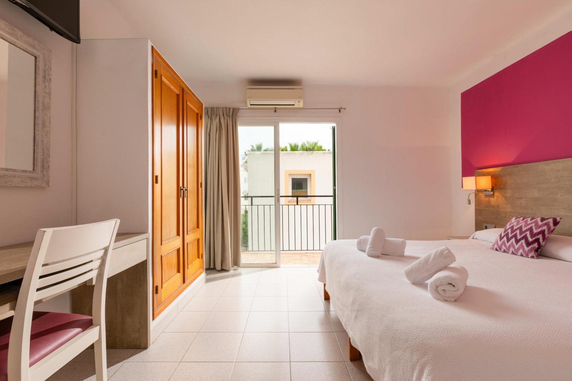 Hostal Mari San Antonio  Exteriér fotografie
