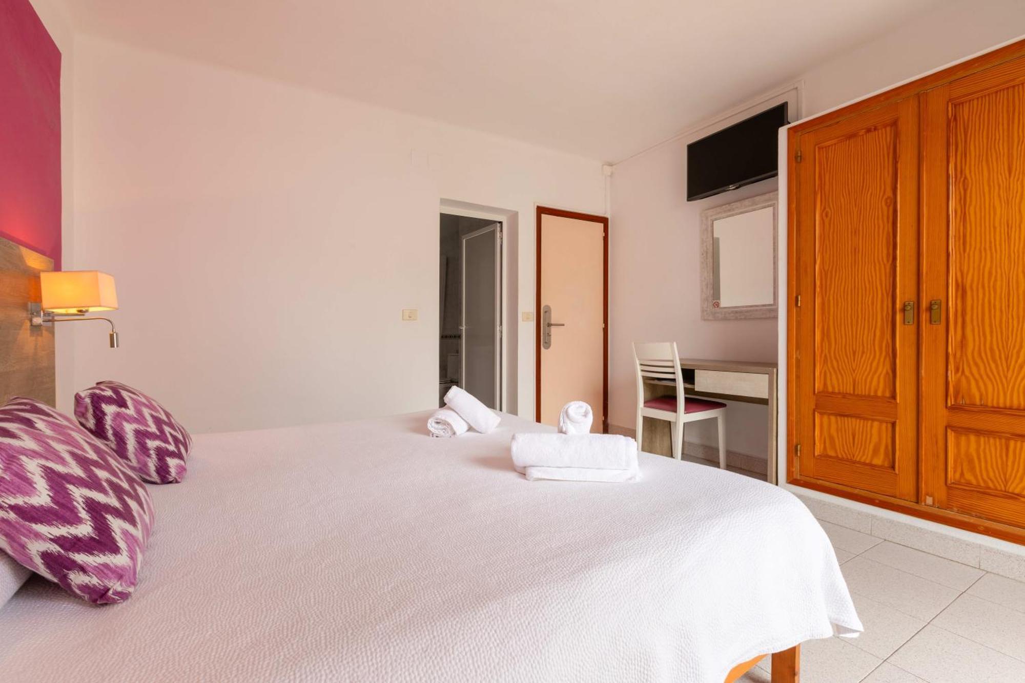 Hostal Mari San Antonio  Exteriér fotografie